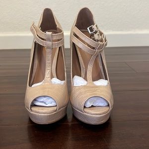 Aldo size 7 heels tuslova beige